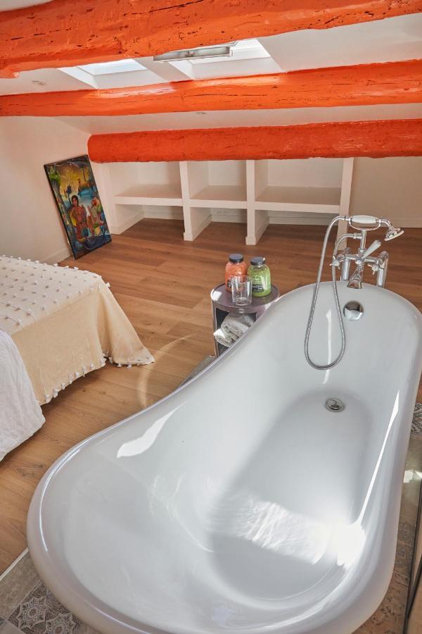 Remarkable Flat In The Historical Part Of Beziers Exterior photo