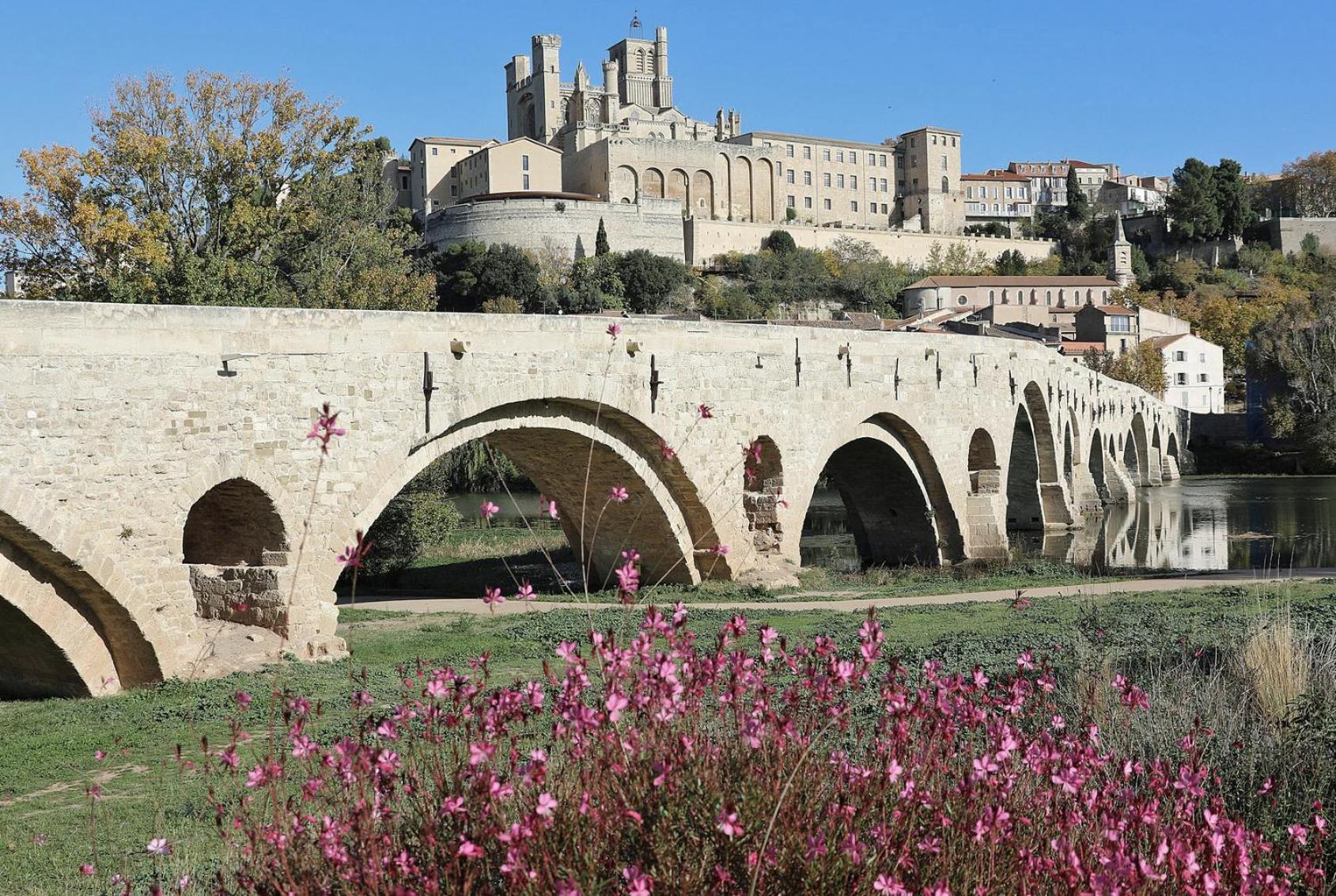 Remarkable Flat In The Historical Part Of Beziers Exterior photo